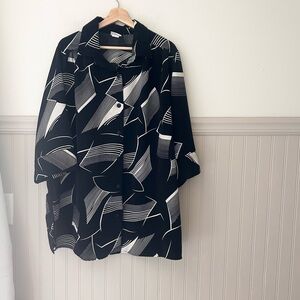 Lane Bryant 1X Black and White Pattern Lightweight Button Down Shirt
